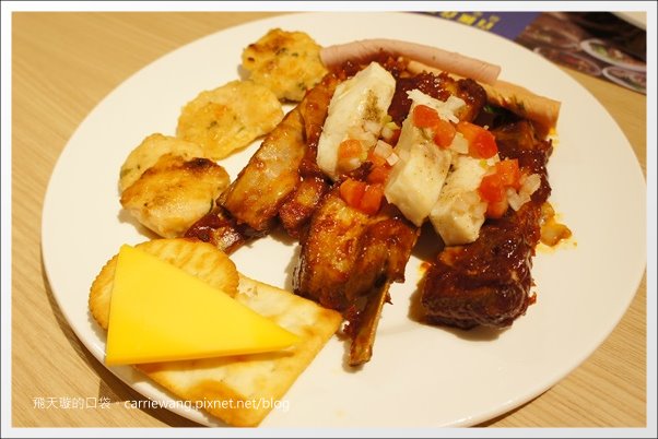 【台中百匯吃到飽】漢來海港自助餐廳@台中廣三SOGO百貨16樓。喜歡甜點和海鮮的可以去~ @飛天璇的口袋