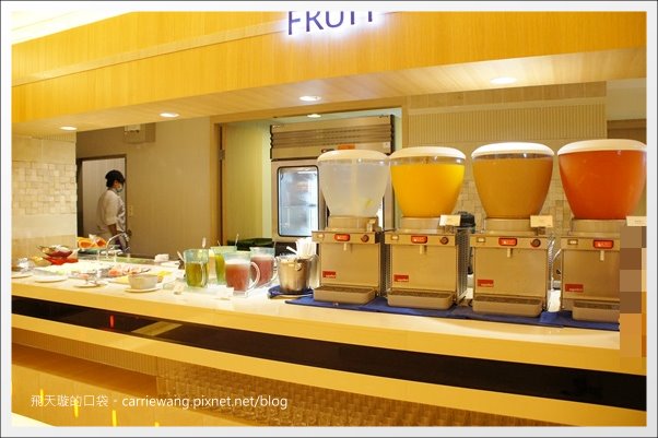 【台中百匯吃到飽】漢來海港自助餐廳@台中廣三SOGO百貨16樓。喜歡甜點和海鮮的可以去~ @飛天璇的口袋