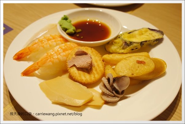 【台中百匯吃到飽】漢來海港自助餐廳@台中廣三SOGO百貨16樓。喜歡甜點和海鮮的可以去~ @飛天璇的口袋