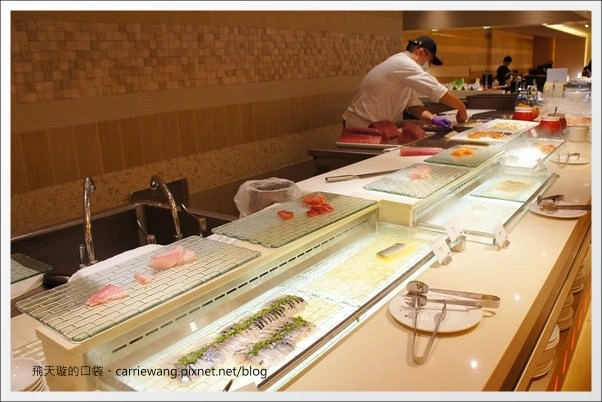 【台中百匯吃到飽】漢來海港自助餐廳@台中廣三SOGO百貨16樓。喜歡甜點和海鮮的可以去~ @飛天璇的口袋
