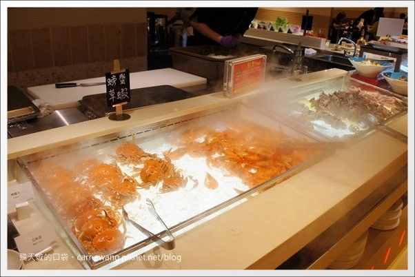 【台中百匯吃到飽】漢來海港自助餐廳@台中廣三SOGO百貨16樓。喜歡甜點和海鮮的可以去~ @飛天璇的口袋