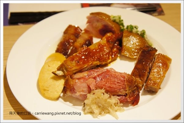 【台中百匯吃到飽】漢來海港自助餐廳@台中廣三SOGO百貨16樓。喜歡甜點和海鮮的可以去~ @飛天璇的口袋