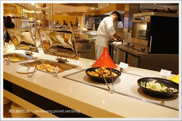 【台中百匯吃到飽】漢來海港自助餐廳@台中廣三SOGO百貨16樓。喜歡甜點和海鮮的可以去~ @飛天璇的口袋