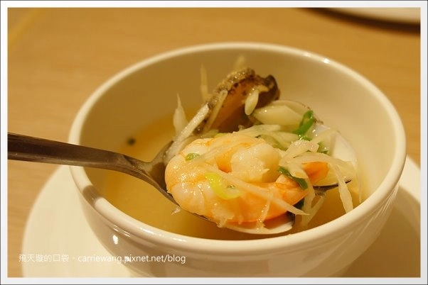 【台中百匯吃到飽】漢來海港自助餐廳@台中廣三SOGO百貨16樓。喜歡甜點和海鮮的可以去~ @飛天璇的口袋