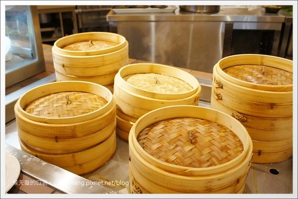 【台中百匯吃到飽】漢來海港自助餐廳@台中廣三SOGO百貨16樓。喜歡甜點和海鮮的可以去~ @飛天璇的口袋