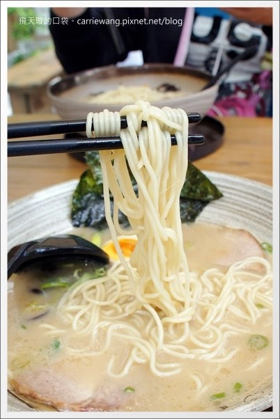 【台中拉麵推薦】一凜日式拉麵@在日式庭院餐廳享受日式拉麵,不愛重鹹的朋友可以嚐試~ @飛天璇的口袋