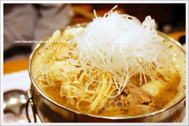 【台中一中商圈】偈亭泡菜鍋。價格便宜、料多爆滿,從學生時代吃到現在 @飛天璇的口袋