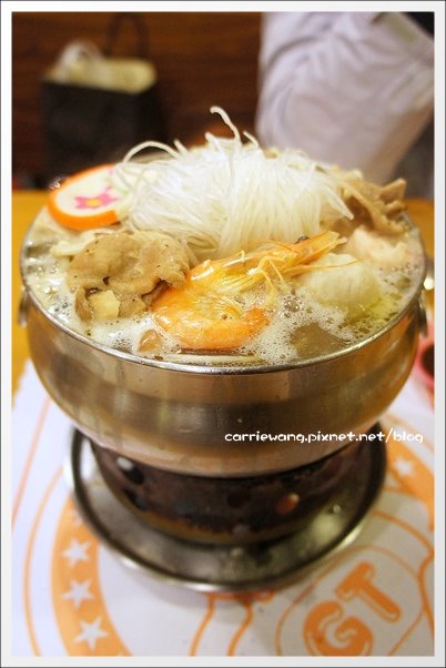 【台中一中商圈】偈亭泡菜鍋。價格便宜、料多爆滿,從學生時代吃到現在 @飛天璇的口袋