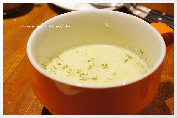 【台中輕食甜點】Oh! Sweet Diner。餐點很有質感,甜點更有看頭~ @飛天璇的口袋