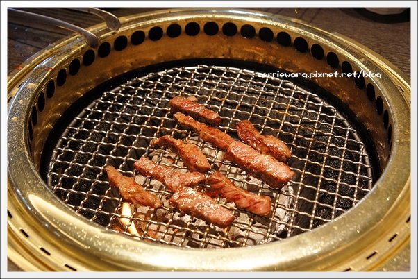 屋馬園邸店:傳說中台中最強的燒肉~ @飛天璇的口袋