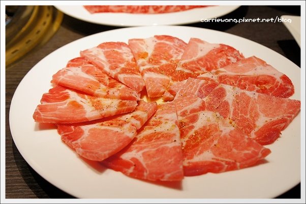 屋馬園邸店:傳說中台中最強的燒肉~ @飛天璇的口袋