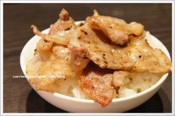 屋馬園邸店:傳說中台中最強的燒肉~ @飛天璇的口袋