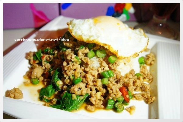 【台中泰式餐廳】How Thai.好泰。How Place姐妹店,裝潢很潮,餐點很平價 @飛天璇的口袋