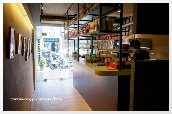 【台中泰式餐廳】How Thai.好泰。How Place姐妹店,裝潢很潮,餐點很平價 @飛天璇的口袋