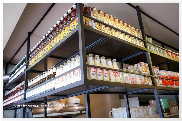 【台中泰式餐廳】How Thai.好泰。How Place姐妹店,裝潢很潮,餐點很平價 @飛天璇的口袋