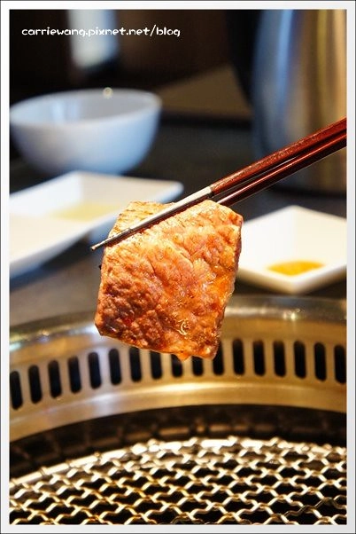 【台中燒肉推薦】牧島燒肉專門店。如同品嚐法式料理一般的幸福美食饗宴 @飛天璇的口袋