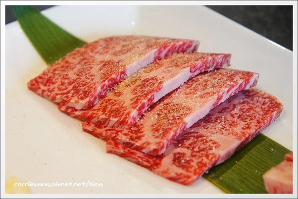 【台中燒肉推薦】牧島燒肉專門店。如同品嚐法式料理一般的幸福美食饗宴 @飛天璇的口袋