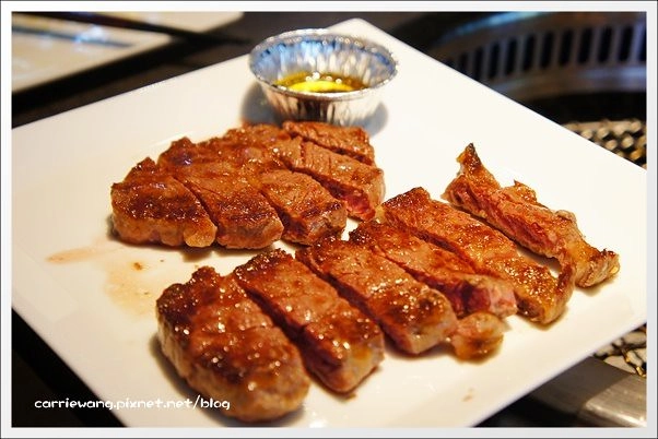 【台中燒肉推薦】牧島燒肉專門店。如同品嚐法式料理一般的幸福美食饗宴 @飛天璇的口袋