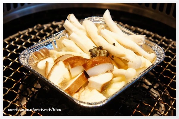 【台中燒肉推薦】牧島燒肉專門店。如同品嚐法式料理一般的幸福美食饗宴 @飛天璇的口袋