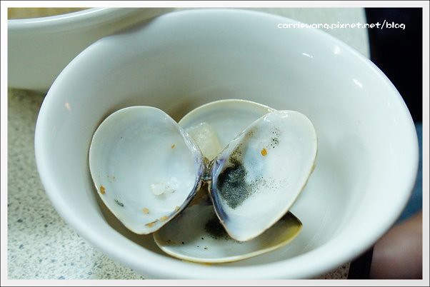 【台中中區】汕頭牛肉劉沙茶爐專家,電子街53年的老店,炭火煮火鍋的美味 @飛天璇的口袋