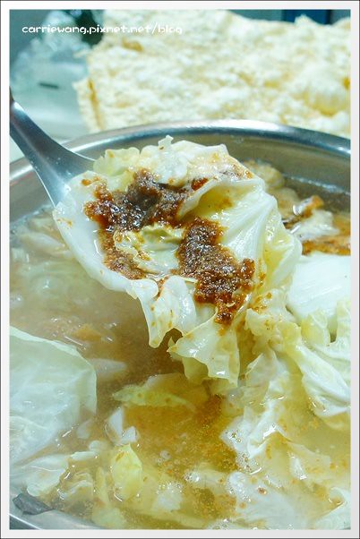 【台中中區】汕頭牛肉劉沙茶爐專家,電子街53年的老店,炭火煮火鍋的美味 @飛天璇的口袋