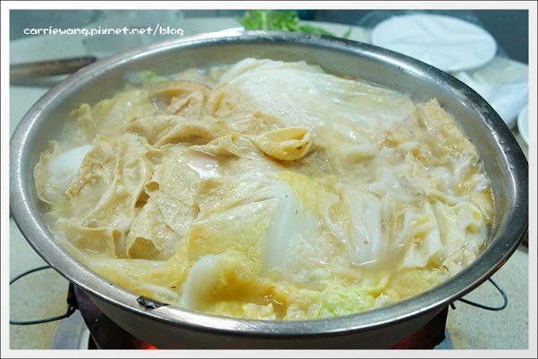 【台中中區】汕頭牛肉劉沙茶爐專家,電子街53年的老店,炭火煮火鍋的美味 @飛天璇的口袋