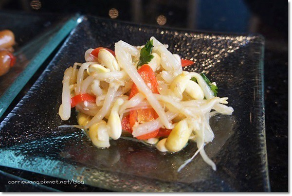 【台中火鍋推薦】大月觀石頭靚鍋。有美味的黃金稀飯哦(已歇業) @飛天璇的口袋