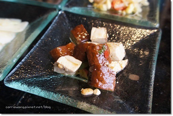 【台中火鍋推薦】大月觀石頭靚鍋。有美味的黃金稀飯哦(已歇業) @飛天璇的口袋