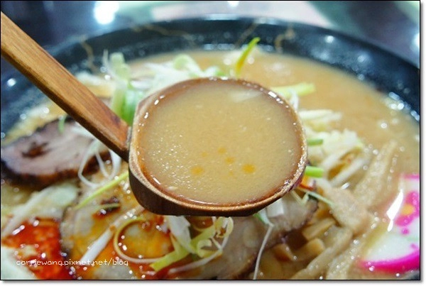 【台中拉麵推薦】珍來拉麵。日本千葉30年老店,有點台又不會太台的好吃拉麵 @飛天璇的口袋