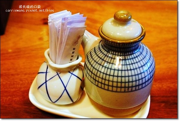 【台中日式餐廳】隱し藏丼飯達人@市政店。丼飯表現不俗,價格也合理 @飛天璇的口袋