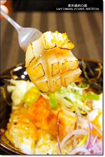 【台中日式餐廳】Huku幸福食尚創作料理。海鮮牛肉丼超澎派,吃了果真會幸福… @飛天璇的口袋