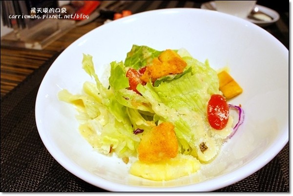 【台中日式餐廳】Huku幸福食尚創作料理。海鮮牛肉丼超澎派,吃了果真會幸福… @飛天璇的口袋