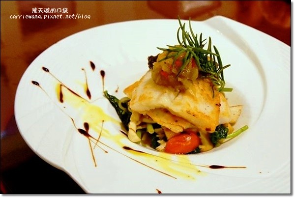 【台中餐廳推薦】杯子田.Cupfoods Farm。創意時尚料理,Fusion風味做法 @飛天璇的口袋