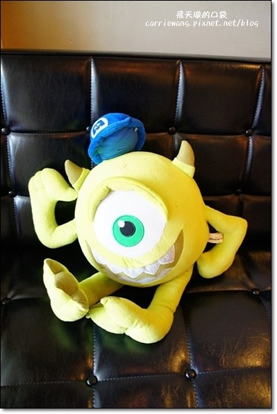 尋鹿咖啡 Caribou Café|麋鹿拉花拿鐵好卡哇伊,澎派鬆餅好吃又吸睛,才剛吃完就開始懷念 @飛天璇的口袋