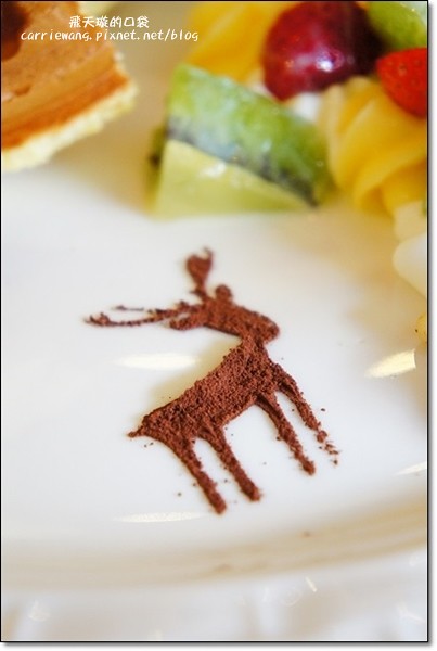 尋鹿咖啡 Caribou Café|麋鹿拉花拿鐵好卡哇伊,澎派鬆餅好吃又吸睛,才剛吃完就開始懷念 @飛天璇的口袋