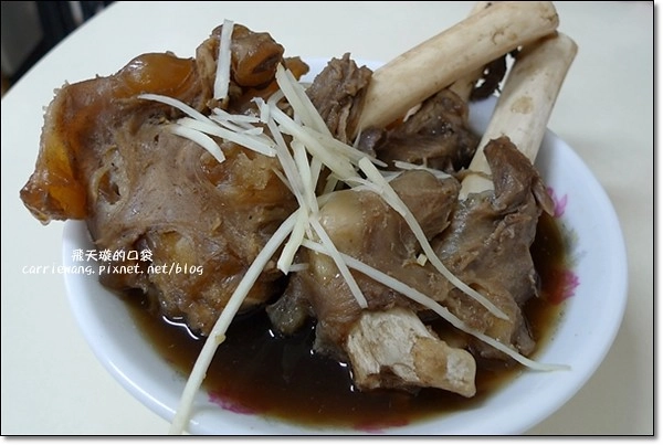 【霧峰小吃美食】霧峰老牌羊肉+木瓜牛乳大王+肉圓婆。生意很好,都是霧峰人推薦的必吃美食哦! @飛天璇的口袋