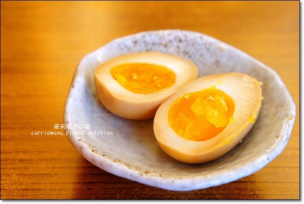 【台中拉麵推薦】赤坂拉麵。日本電視冠軍拉麵,肋排真是太威了,口味還可以客製化 @飛天璇的口袋