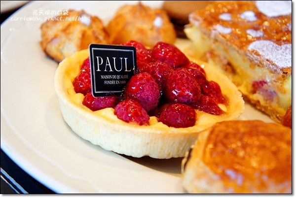 【台中下午茶】PAUL法式烘培.保羅麵包沙龍。正宗法式甜點店,草莓1001頁千層派好吃@台中新光三越2F @飛天璇的口袋