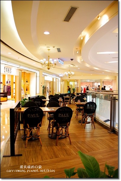 【台中下午茶】PAUL法式烘培.保羅麵包沙龍。正宗法式甜點店,草莓1001頁千層派好吃@台中新光三越2F @飛天璇的口袋
