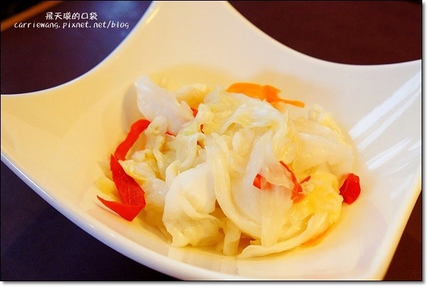 【台中火鍋餐廳】十八梯麻辣鍋。不麻不辣的麻辣火鍋,聽說羅非魚鍋是最推薦的? @飛天璇的口袋