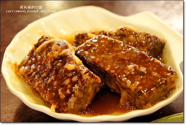 【台中小吃美食】財神爺魯肉飯@橋頭(西屯路總店)。24小時全天候都營業,小菜選擇性多 @飛天璇的口袋