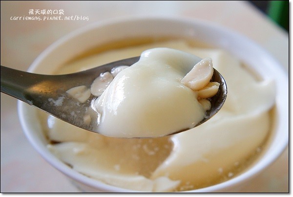 【台中第五市場】必吃小吃美食推薦導覽。味香湯圓之家+陳記蚵仔麵線+太空紅茶冰+阿義紅茶冰+鹿港嘉慶麵線糊+游記潤餅+樂群街蚵仔粥+樂群街冷凍芋 @飛天璇的口袋