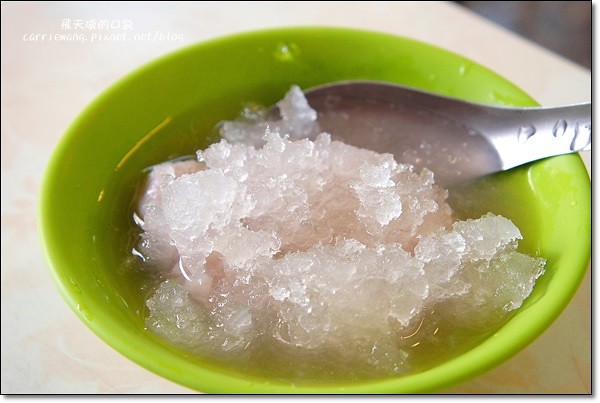 【台中第五市場】必吃小吃美食推薦導覽。味香湯圓之家+陳記蚵仔麵線+太空紅茶冰+阿義紅茶冰+鹿港嘉慶麵線糊+游記潤餅+樂群街蚵仔粥+樂群街冷凍芋 @飛天璇的口袋