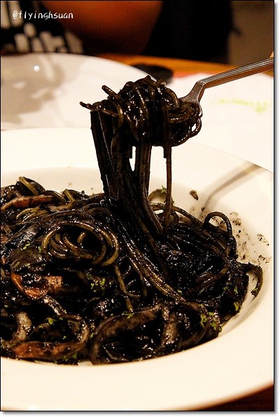 K2小蝸牛廚房。拿坡里AVPN機構認證的披薩,再訪尋找記憶中的味道 @飛天璇的口袋