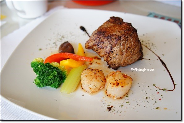 【台中牛排餐廳】日盛牛排館(日盛牛肉)。澳洲來的牛肉,很台式的牛排館 @飛天璇的口袋