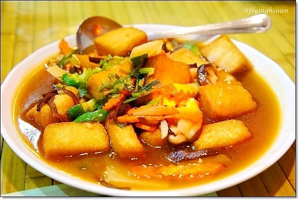 竹之鄉風味餐廳|2022米其林入選,香酥芋頭鴨最推薦,紅燒耎骨也好吃 @飛天璇的口袋