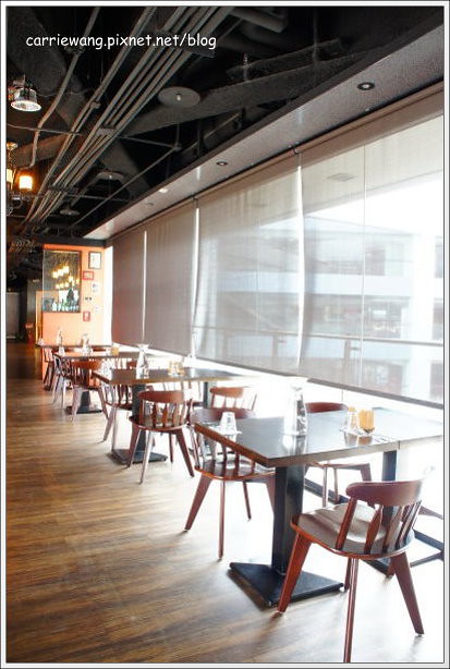 布娜飛比利時啤酒餐廳.Bravo Beer:台中車站商圈美食,早午餐賣到宵夜場 @飛天璇的口袋