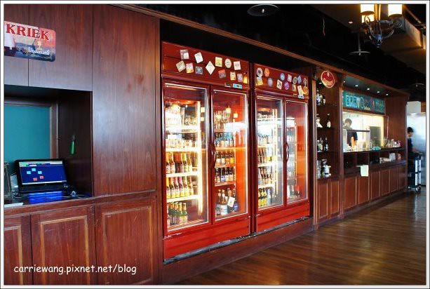 布娜飛比利時啤酒餐廳.Bravo Beer:台中車站商圈美食,早午餐賣到宵夜場 @飛天璇的口袋