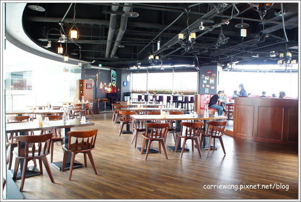 布娜飛比利時啤酒餐廳.Bravo Beer:台中車站商圈美食,早午餐賣到宵夜場 @飛天璇的口袋