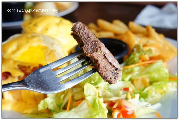 布娜飛比利時啤酒餐廳.Bravo Beer:台中車站商圈美食,早午餐賣到宵夜場 @飛天璇的口袋